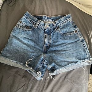 Levi Jean Shorts